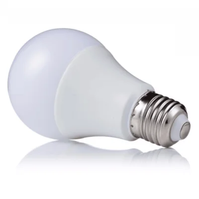 Lâmpada LED 9W e 15W na Riomaia